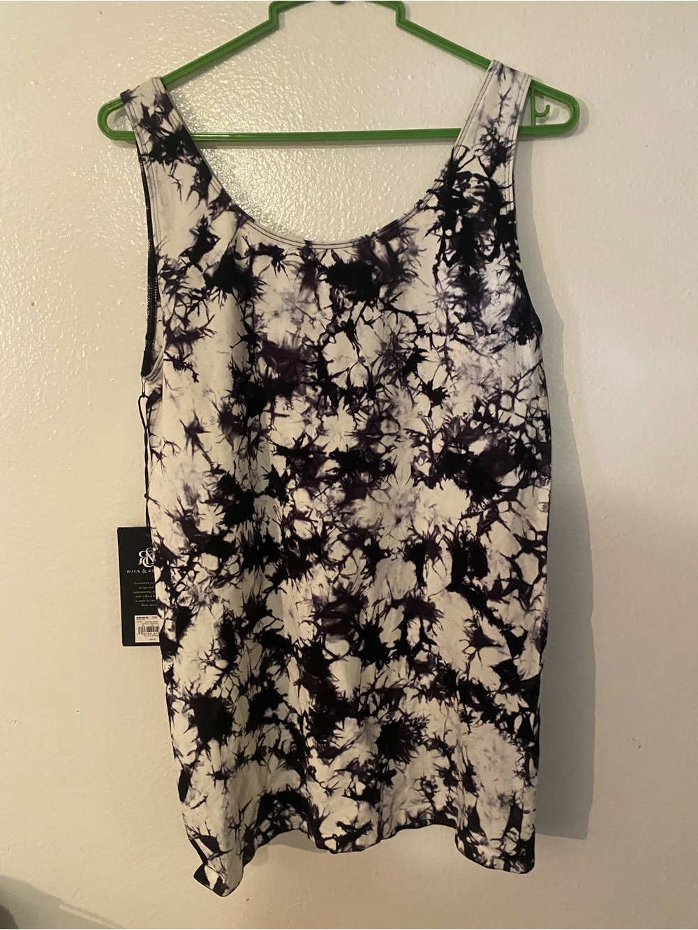 Rock & Republic Black and White Tie-Dye Tank - Picture 5 of 6